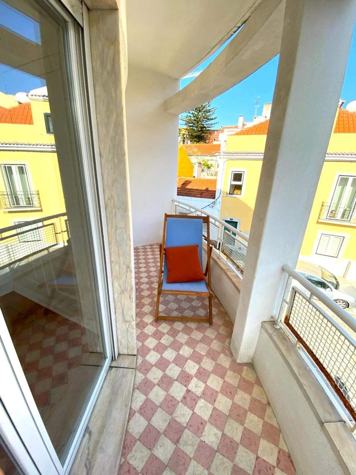 Sunny With A Balcony Appartement *